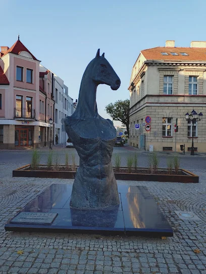 Figura konia na Placu Wolności